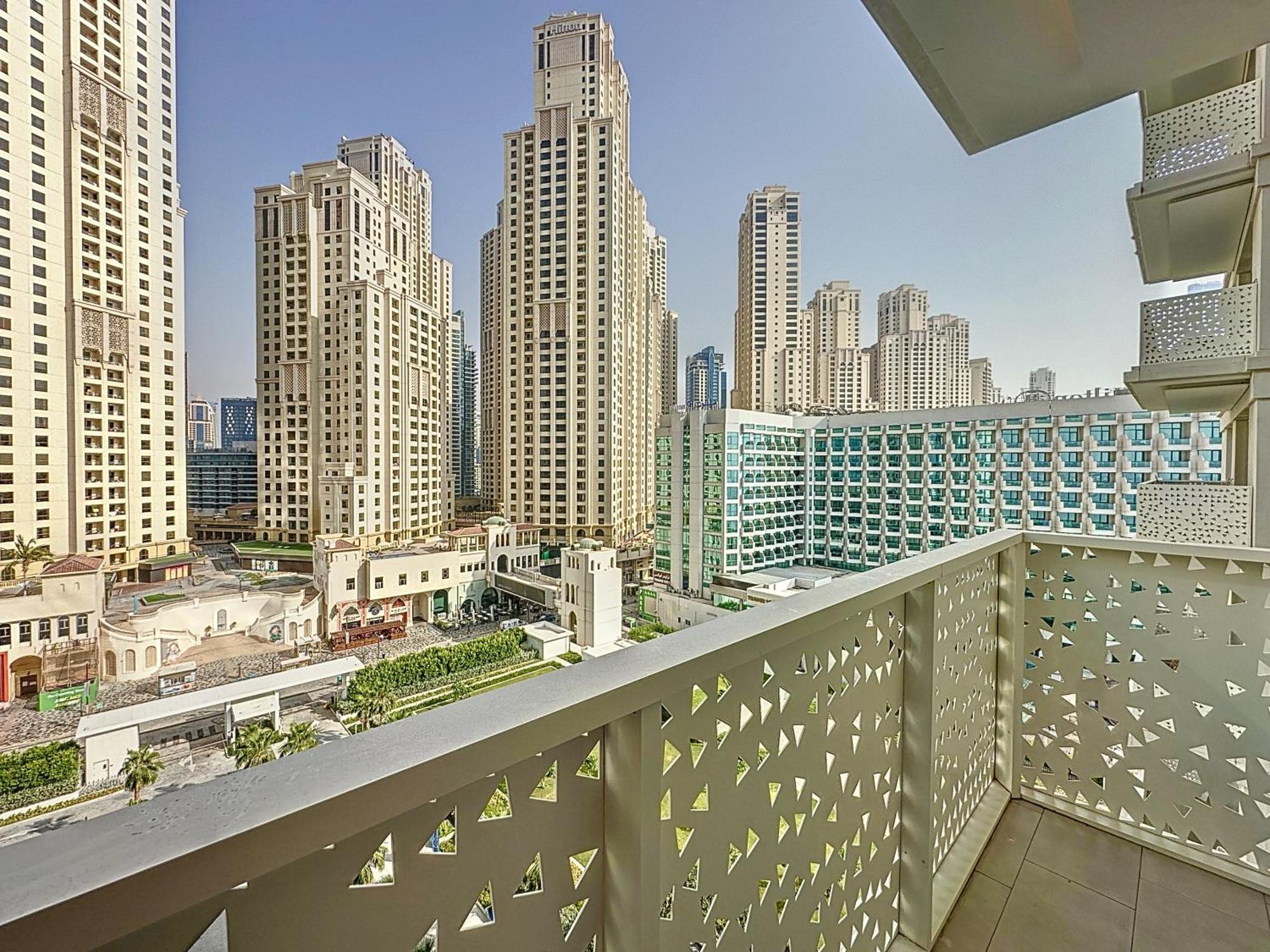 Apartment Key View - La Vie Dubai