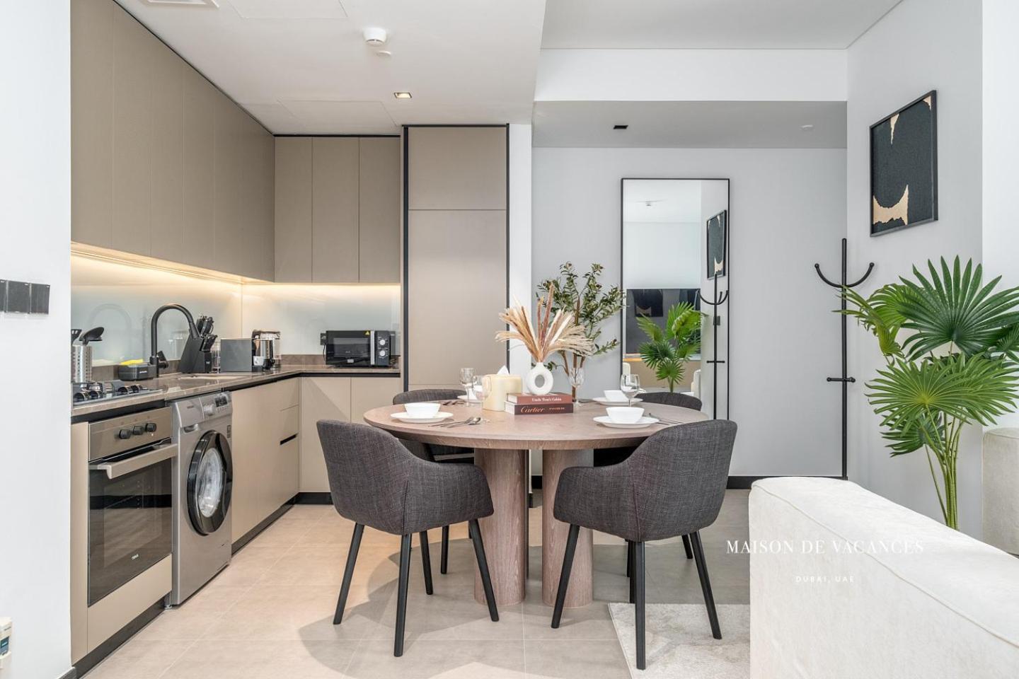 Luxurious 2br W Waterfront And Burj Khalifa View * Dubai