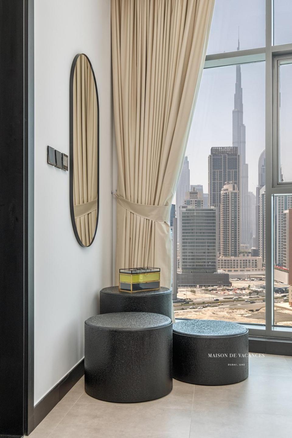 Luxurious 2br W Waterfront And Burj Khalifa View
