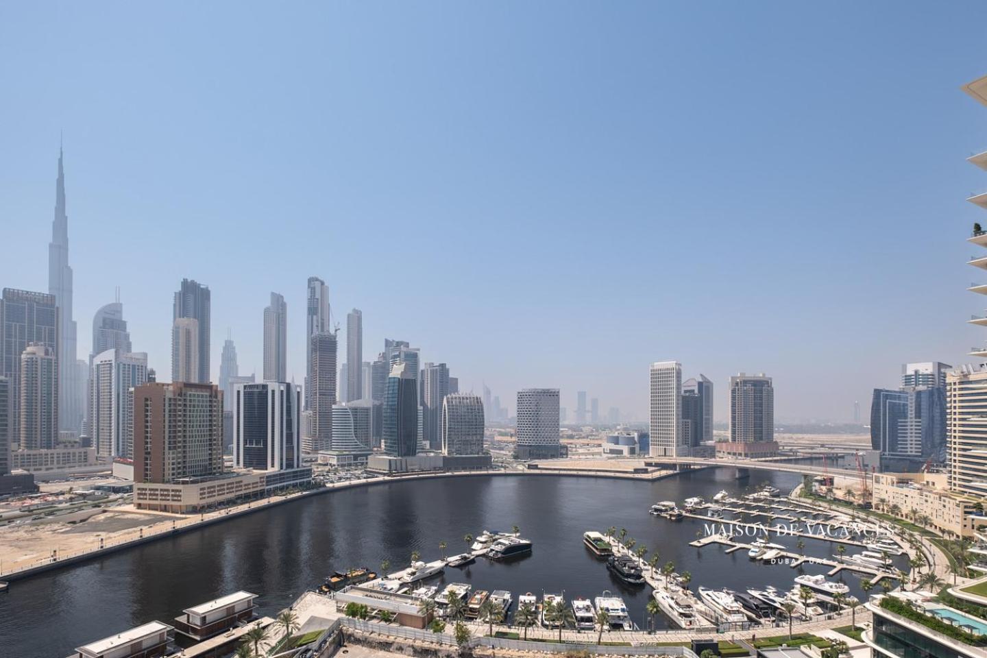 Luxurious 2br W Waterfront And Burj Khalifa View Apartment