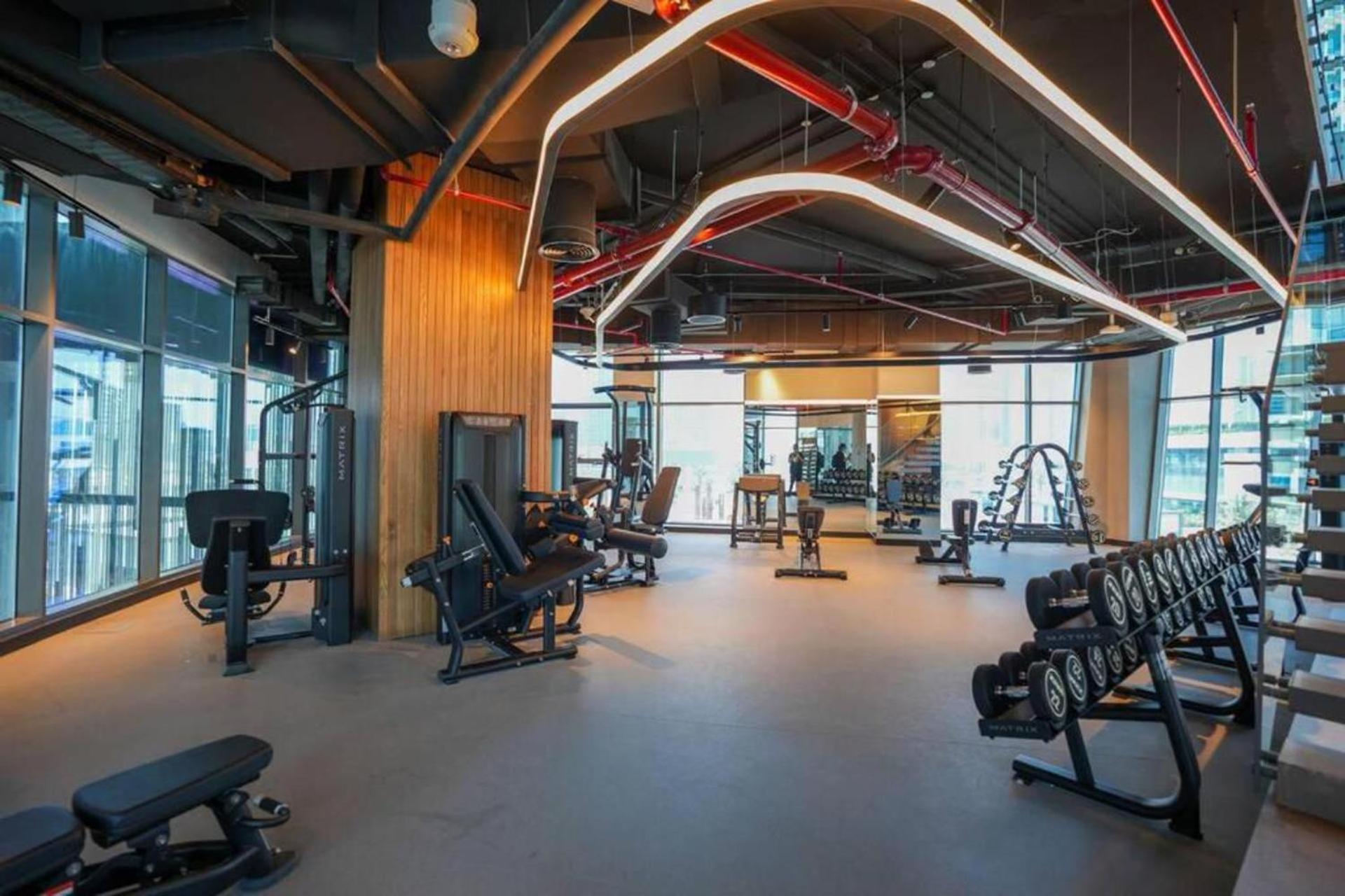 Luxurious 2br W Waterfront And Burj Khalifa View *