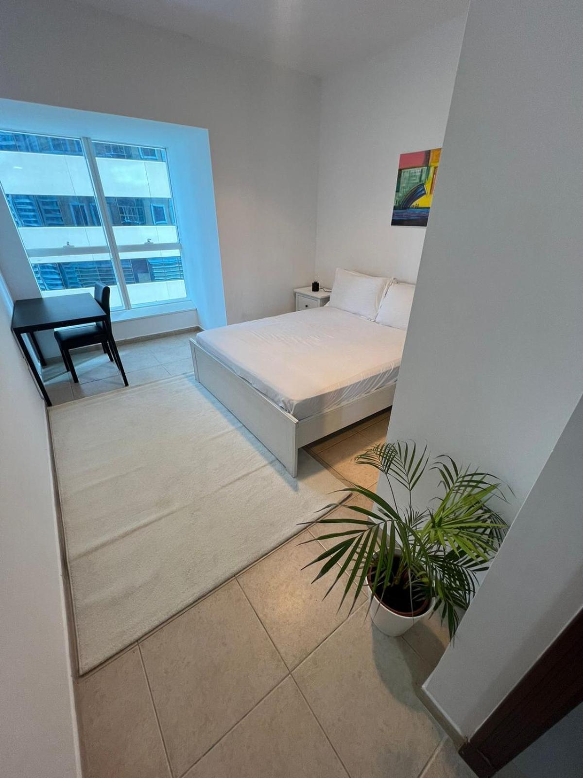 Ultra Stunning Master Bedroom With Canal View * Dubai