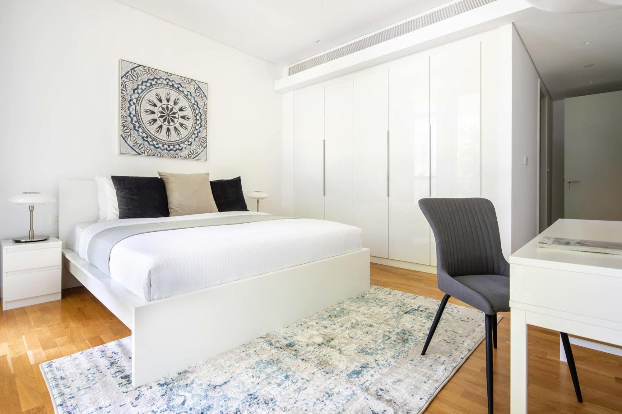 Frank Porter - Bluewaters Residences Building 5 * Dubai