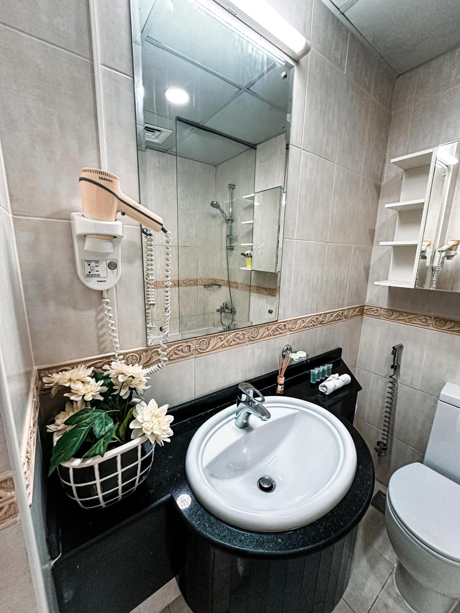 Elite Palm View Master In Marina Dubai