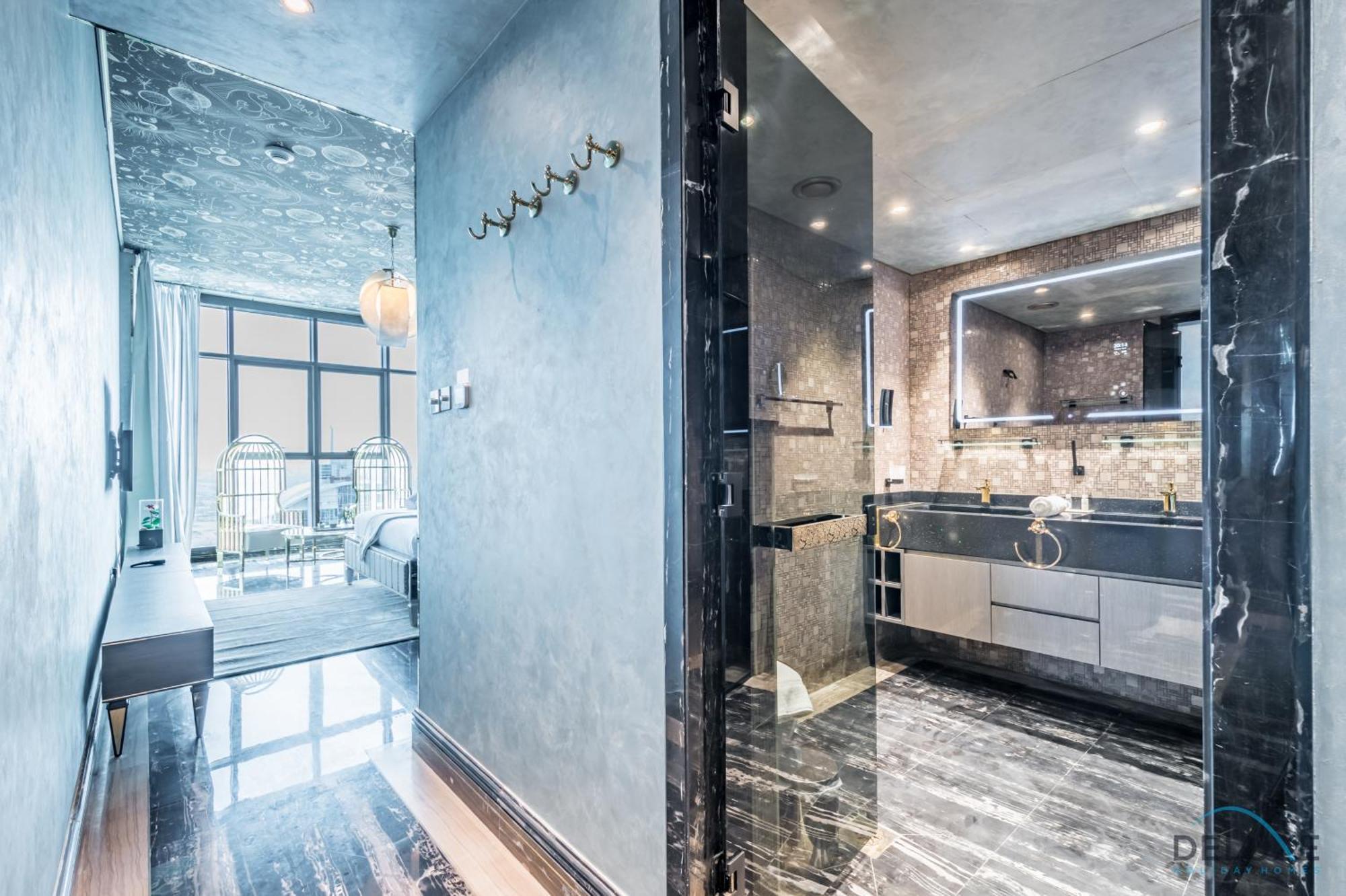 Apartment Luxurious 3br With Assistant At Mbl In Jumeirah Tower By Deluxe Homes