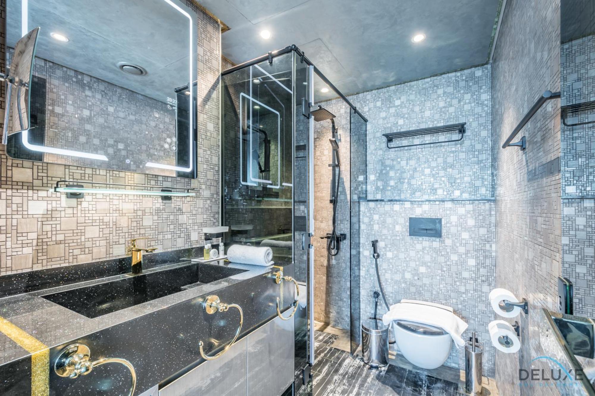 Apartment Luxurious 3br With Assistant At Mbl In Jumeirah Tower By Deluxe Homes *