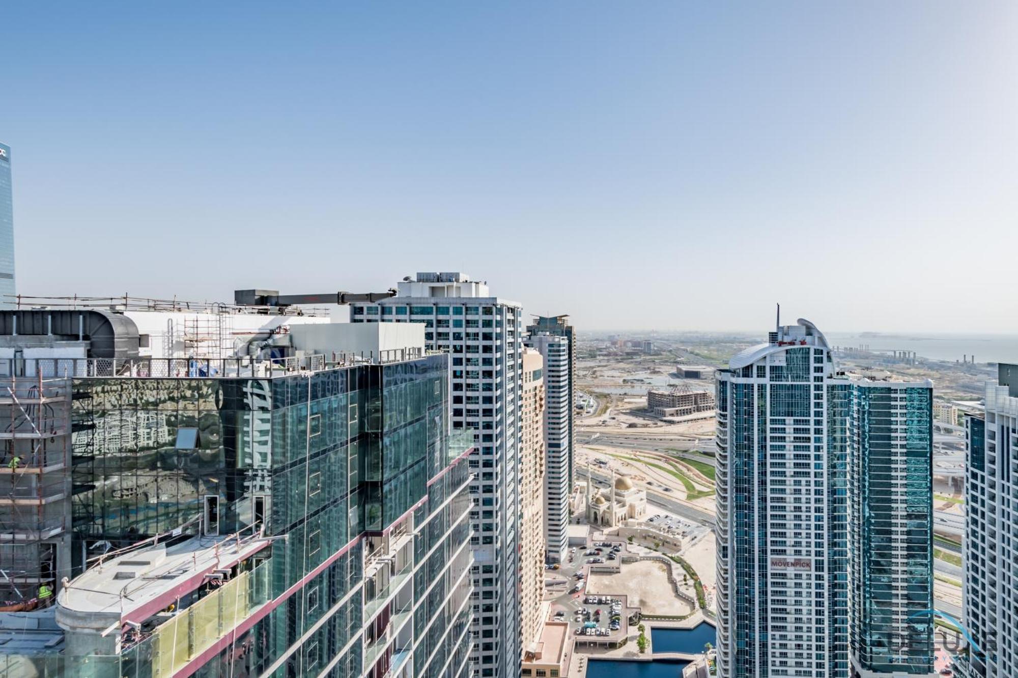 Apartment Luxurious 3br With Assistant At Mbl In Jumeirah Tower By Deluxe Homes Dubai