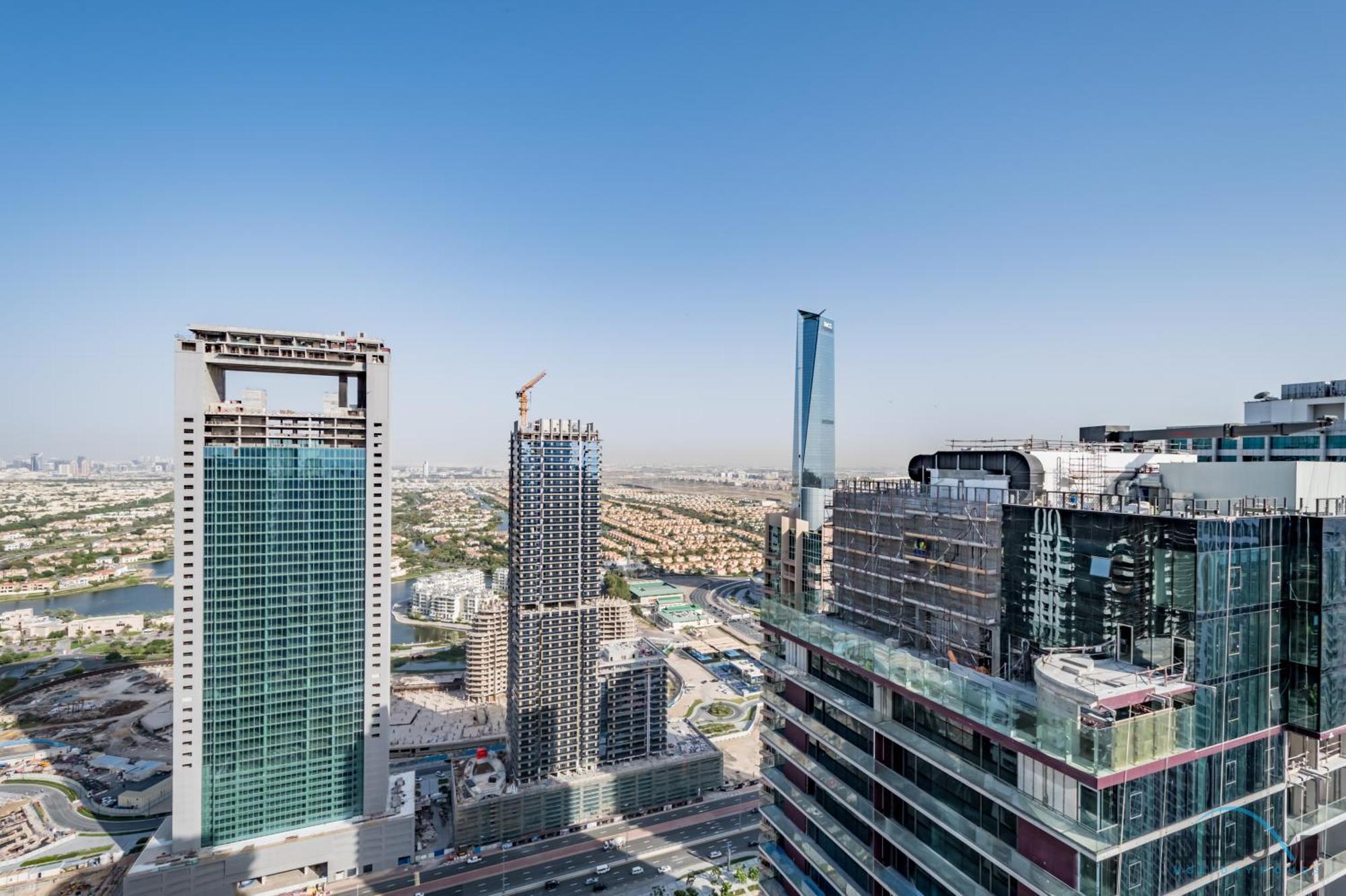 Apartment Luxurious 3br With Assistant At Mbl In Jumeirah Tower By Deluxe Homes *