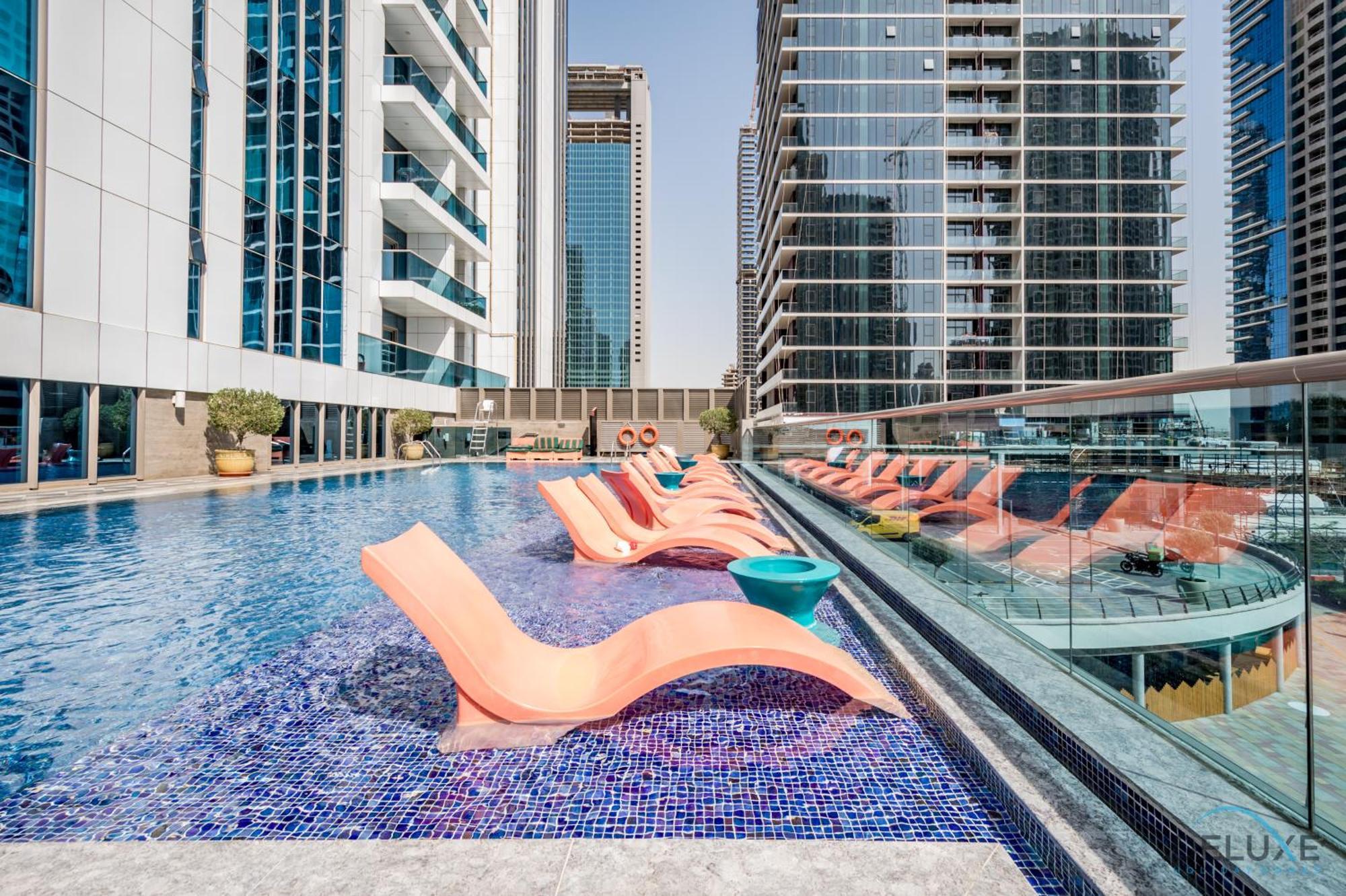 Luxurious 3br With Assistant At Mbl In Jumeirah Tower By Deluxe Homes Apartment *