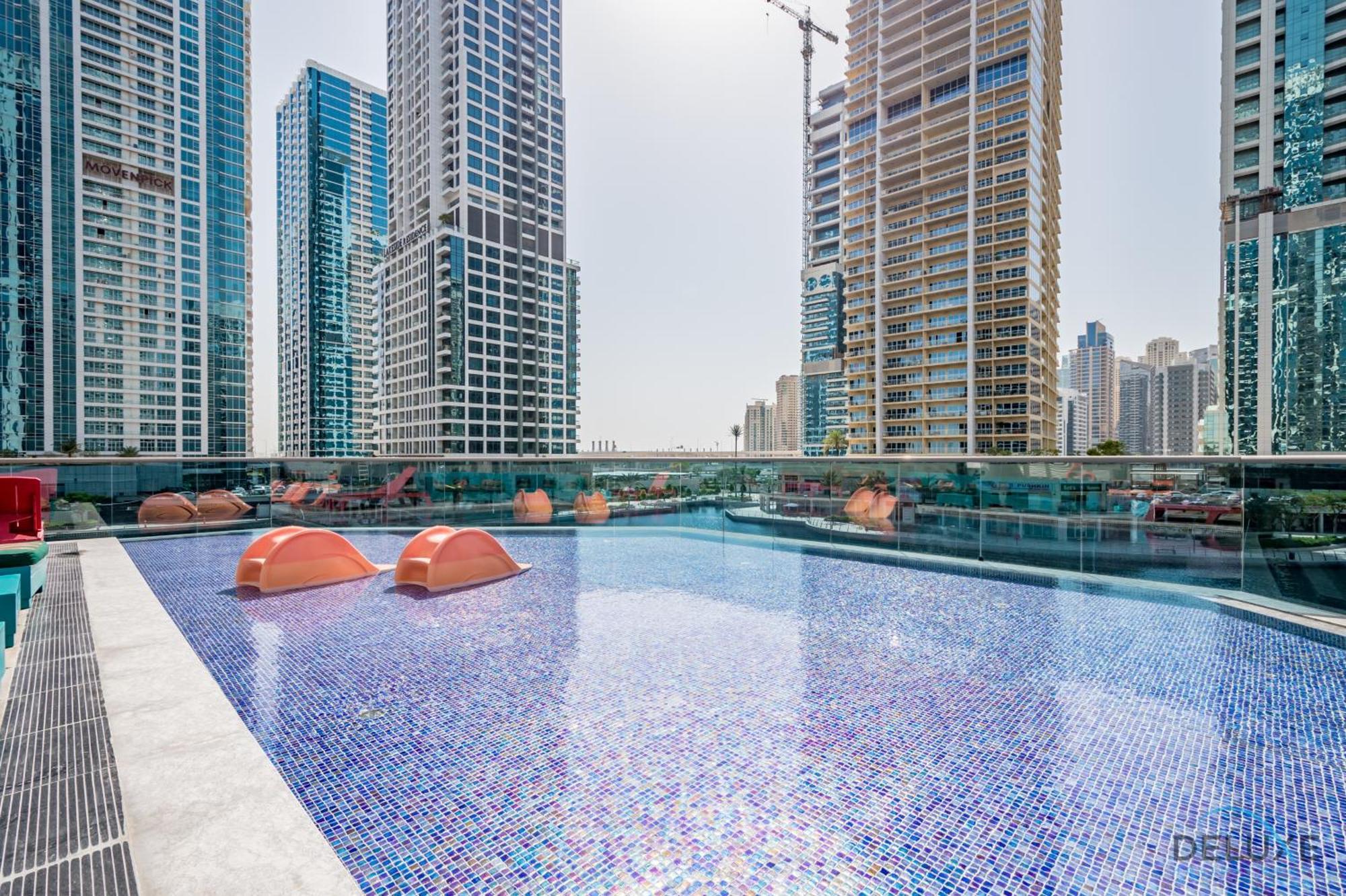 Apartment Luxurious 3br With Assistant At Mbl In Jumeirah Tower By Deluxe Homes Dubai