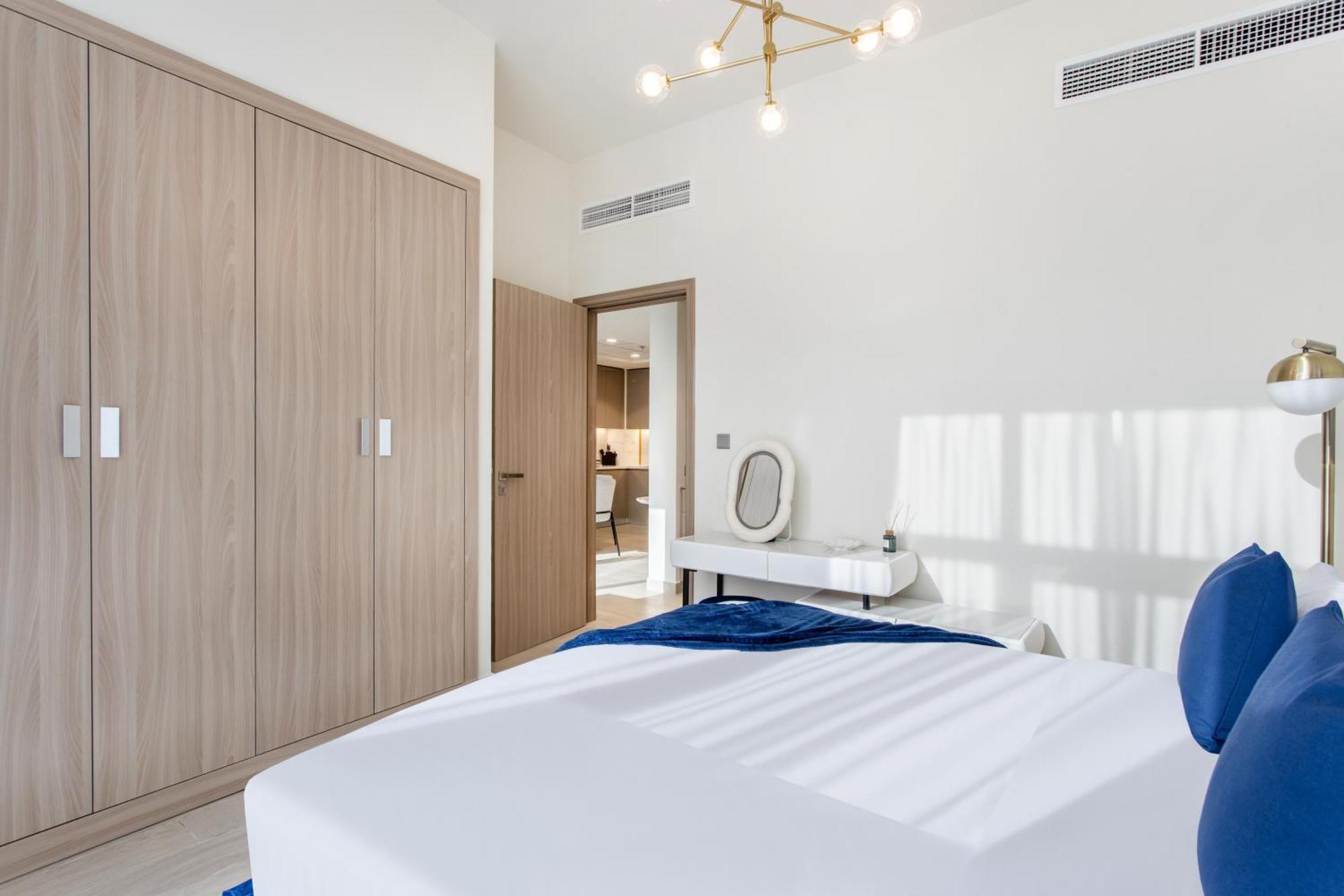 Elegant 1br Retreat In Azizi Riviera 36 Apartment