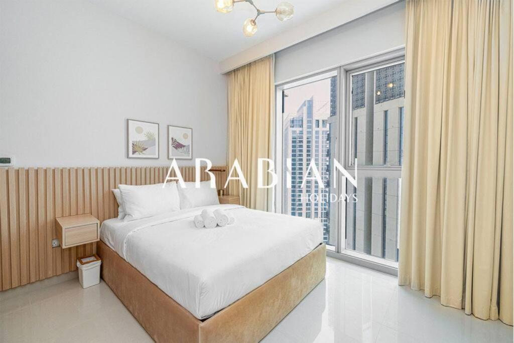 Spectacular 3 Bedroom On Waterfront In Harbour Views Dubai