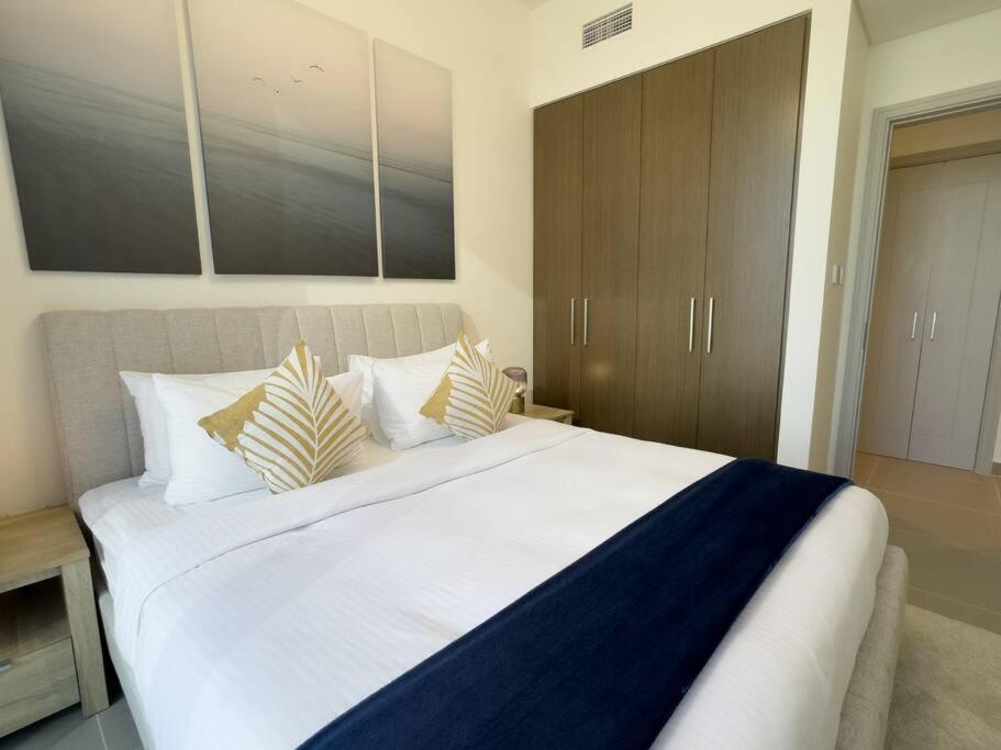 3br In Tower W Maid'sroom Dubai
