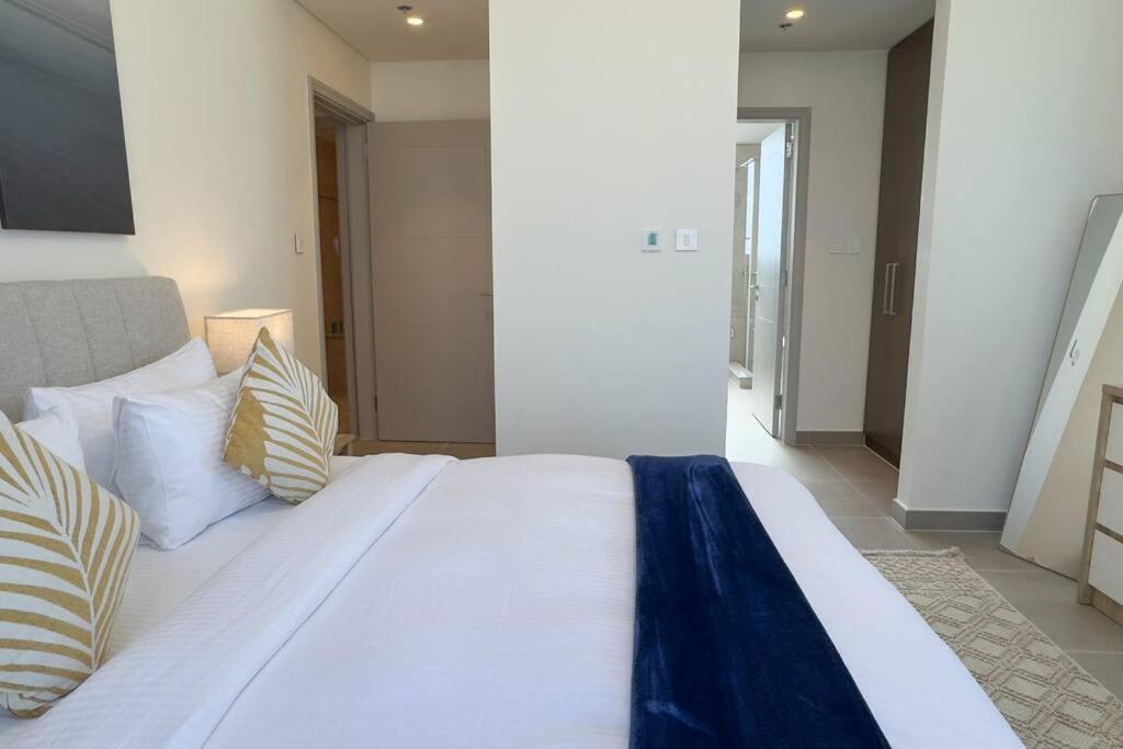 Apartment 3br In Tower W Maid'sroom