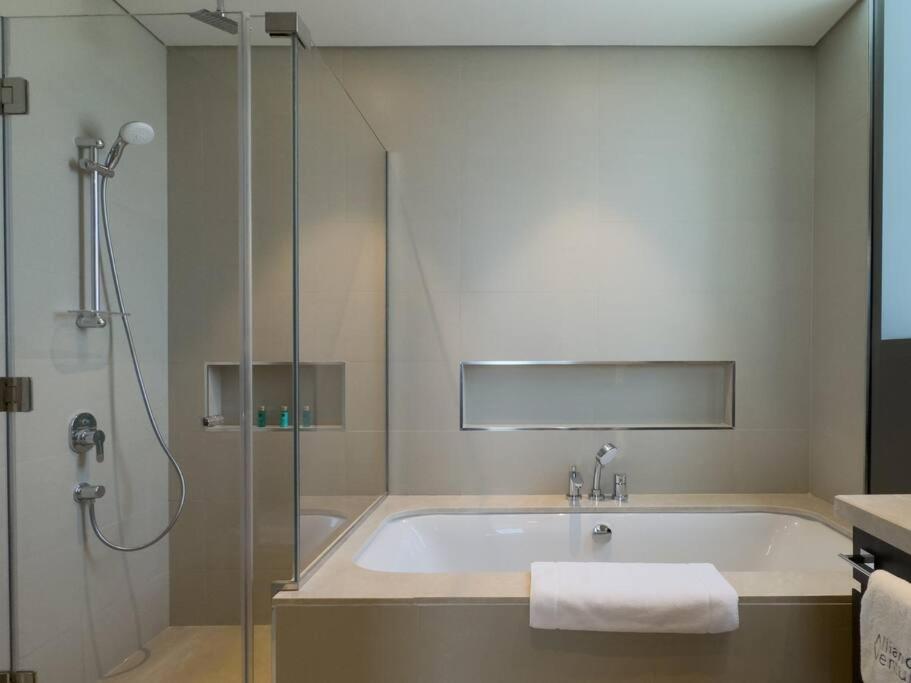 Apartment 3br Maids With Full Burj Khalifa Views
