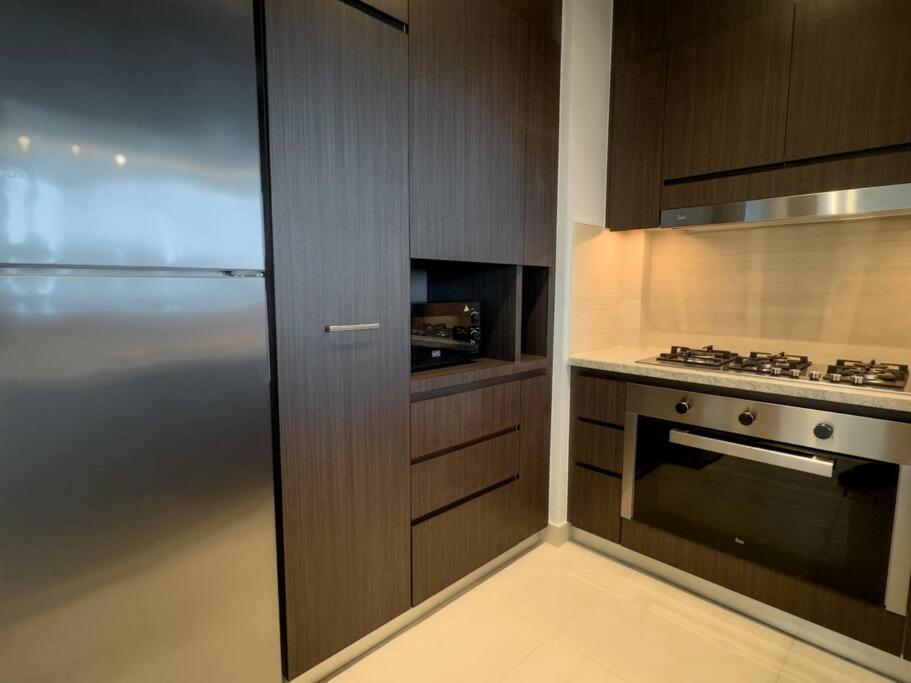 Apartment 3br Maids With Full Burj Khalifa Views *