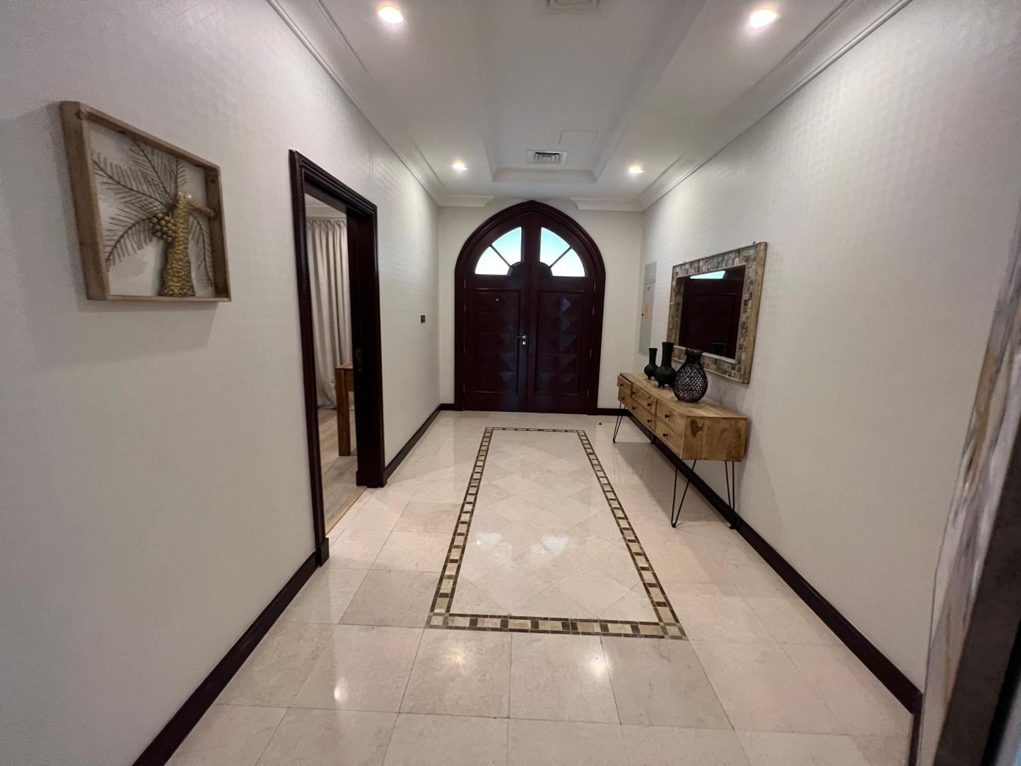 Villa Living In Dubai