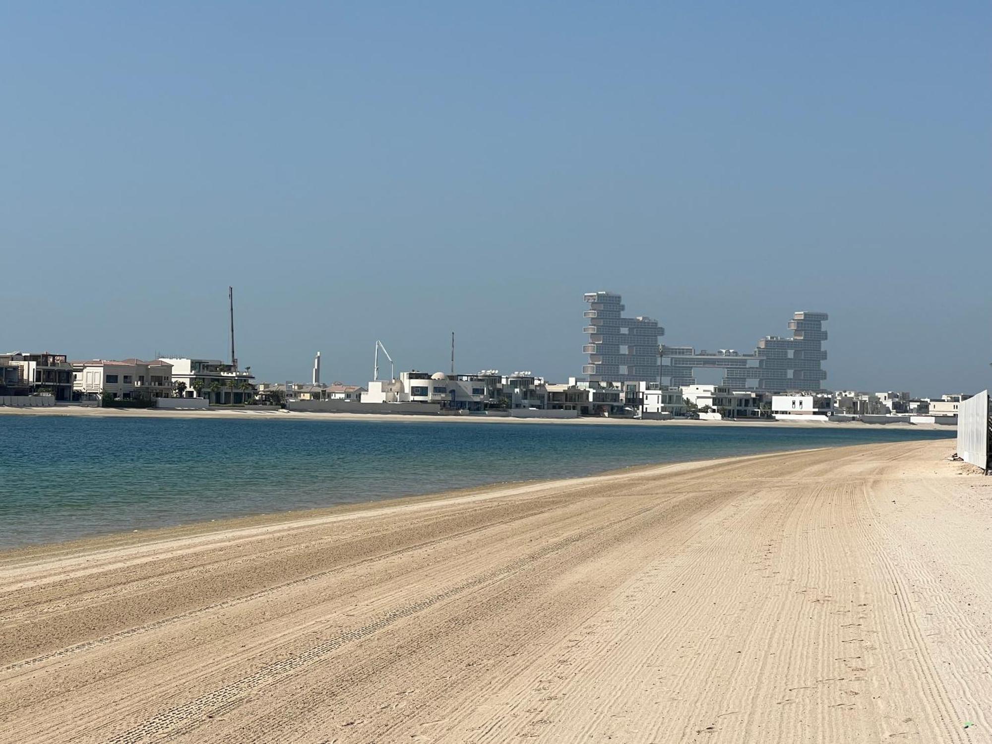 Villa Living In Dubai