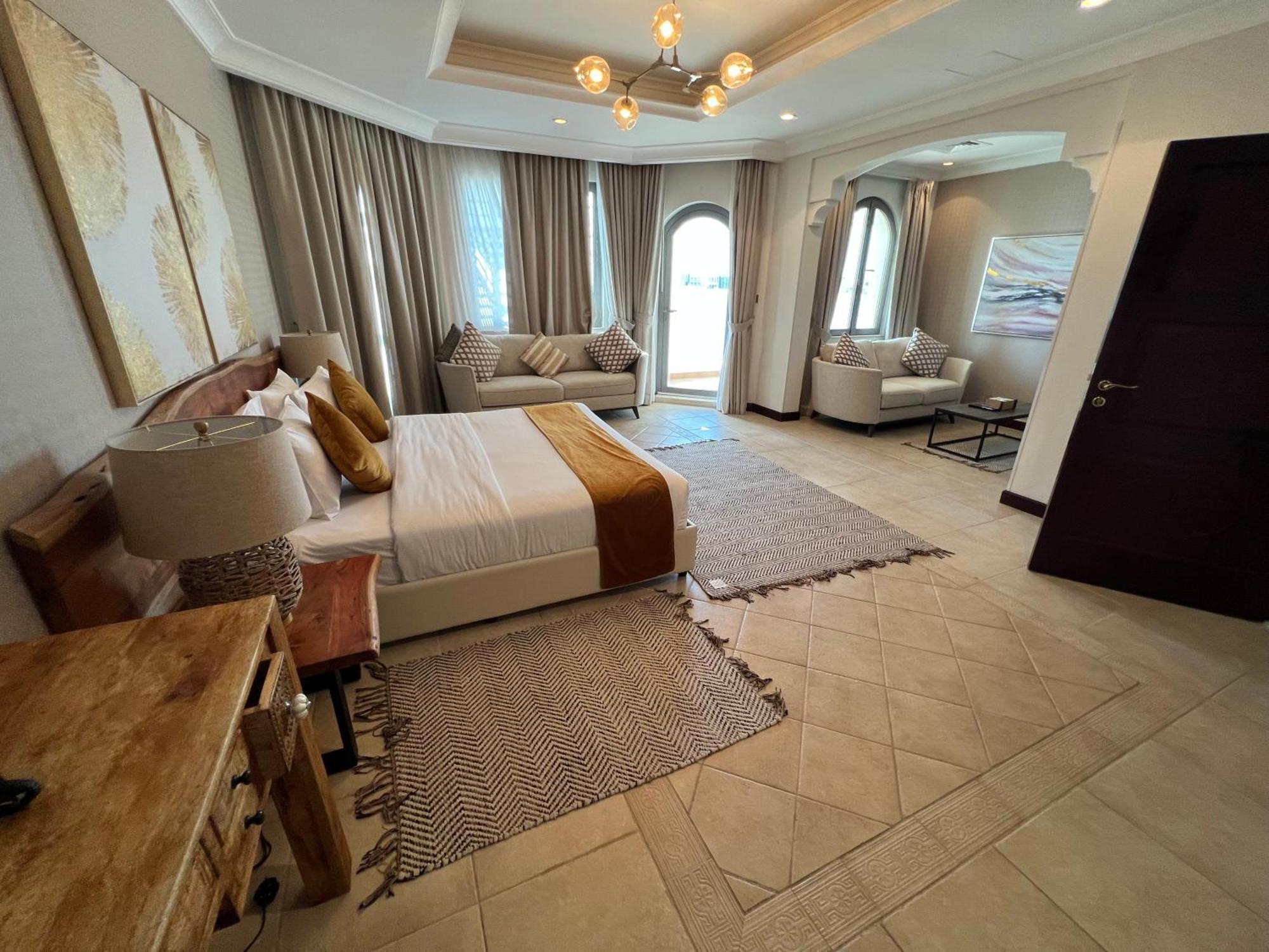 Villa Living In Dubai