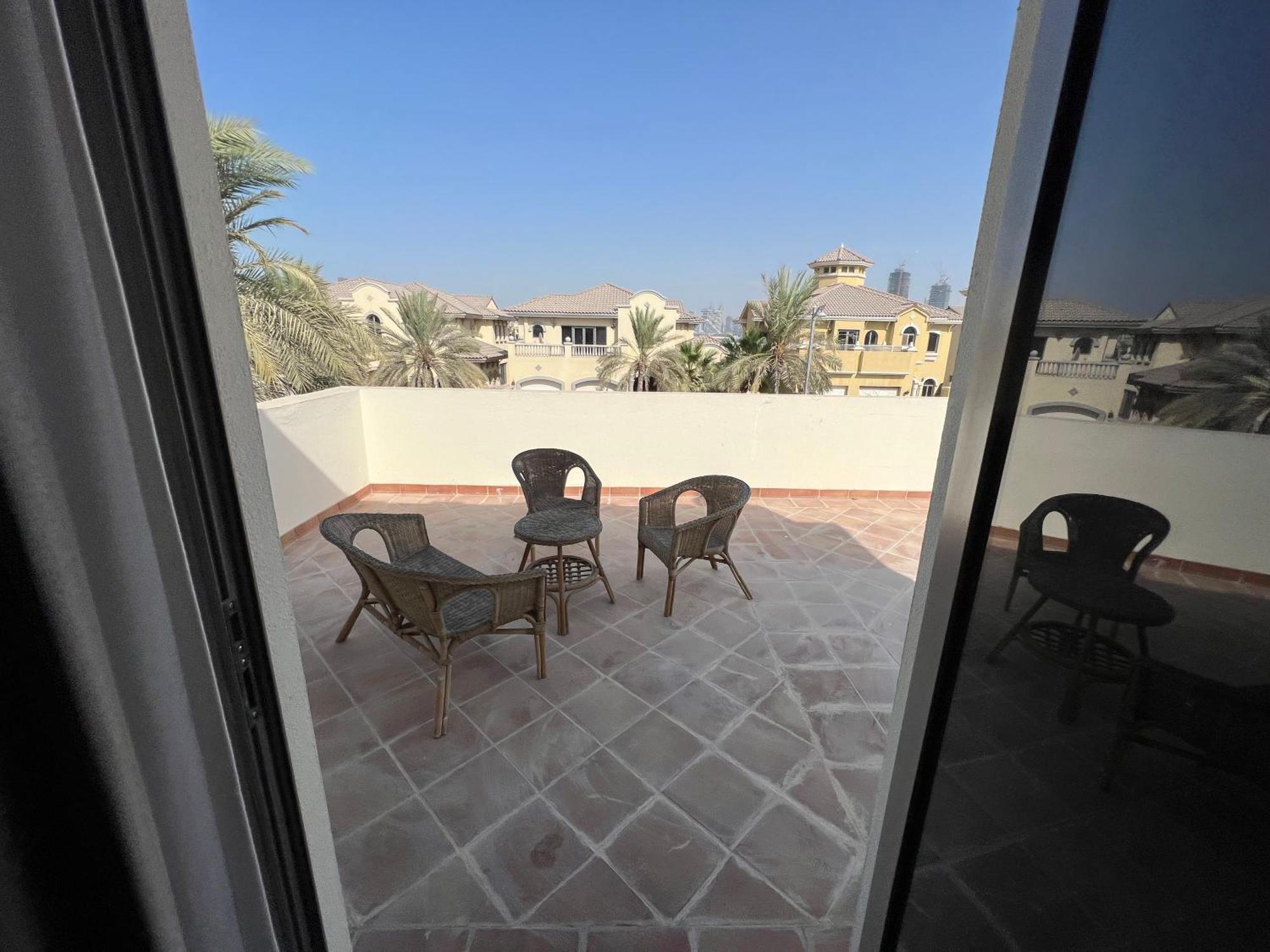 Living In * Dubai