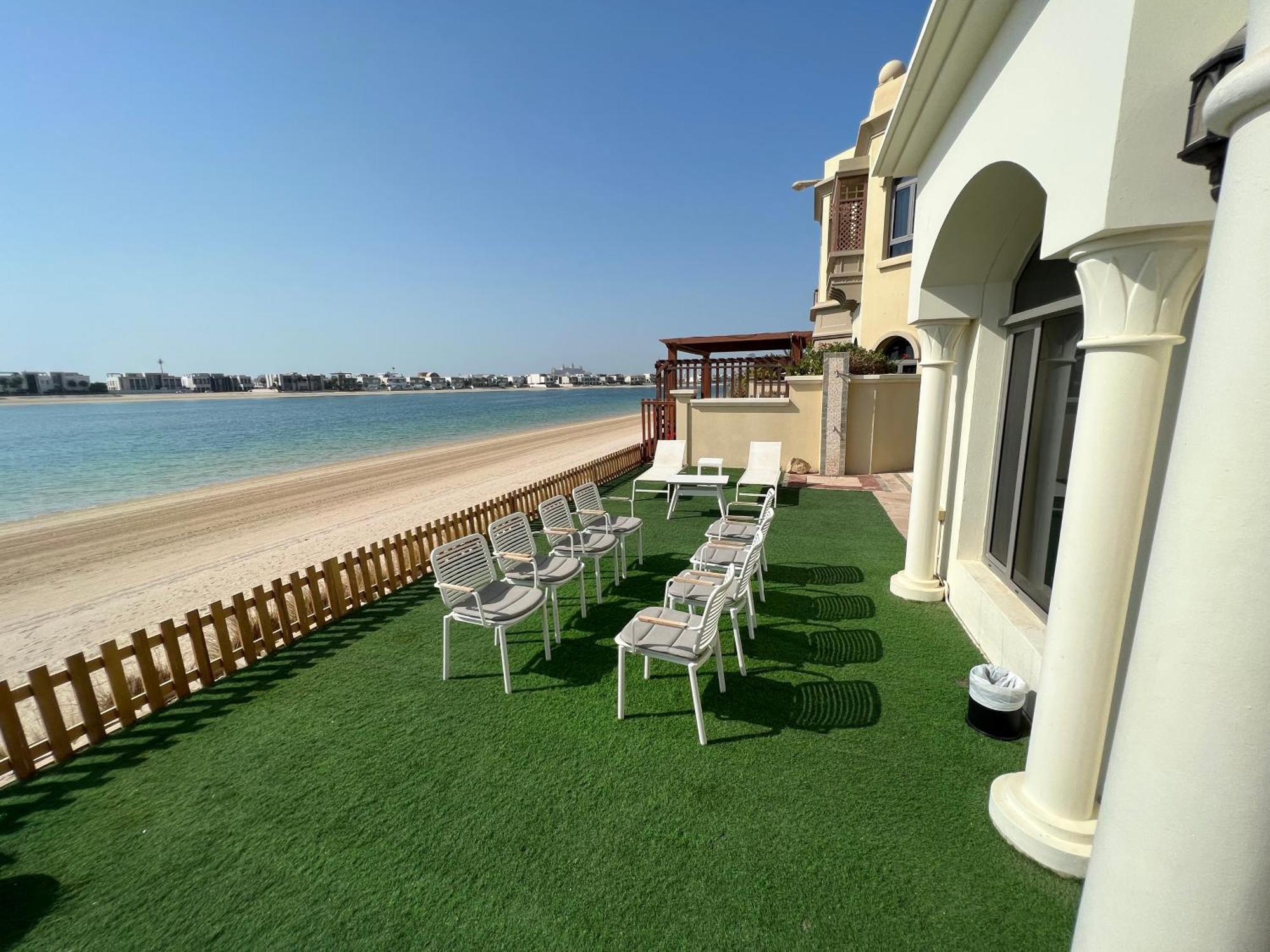Villa Living In