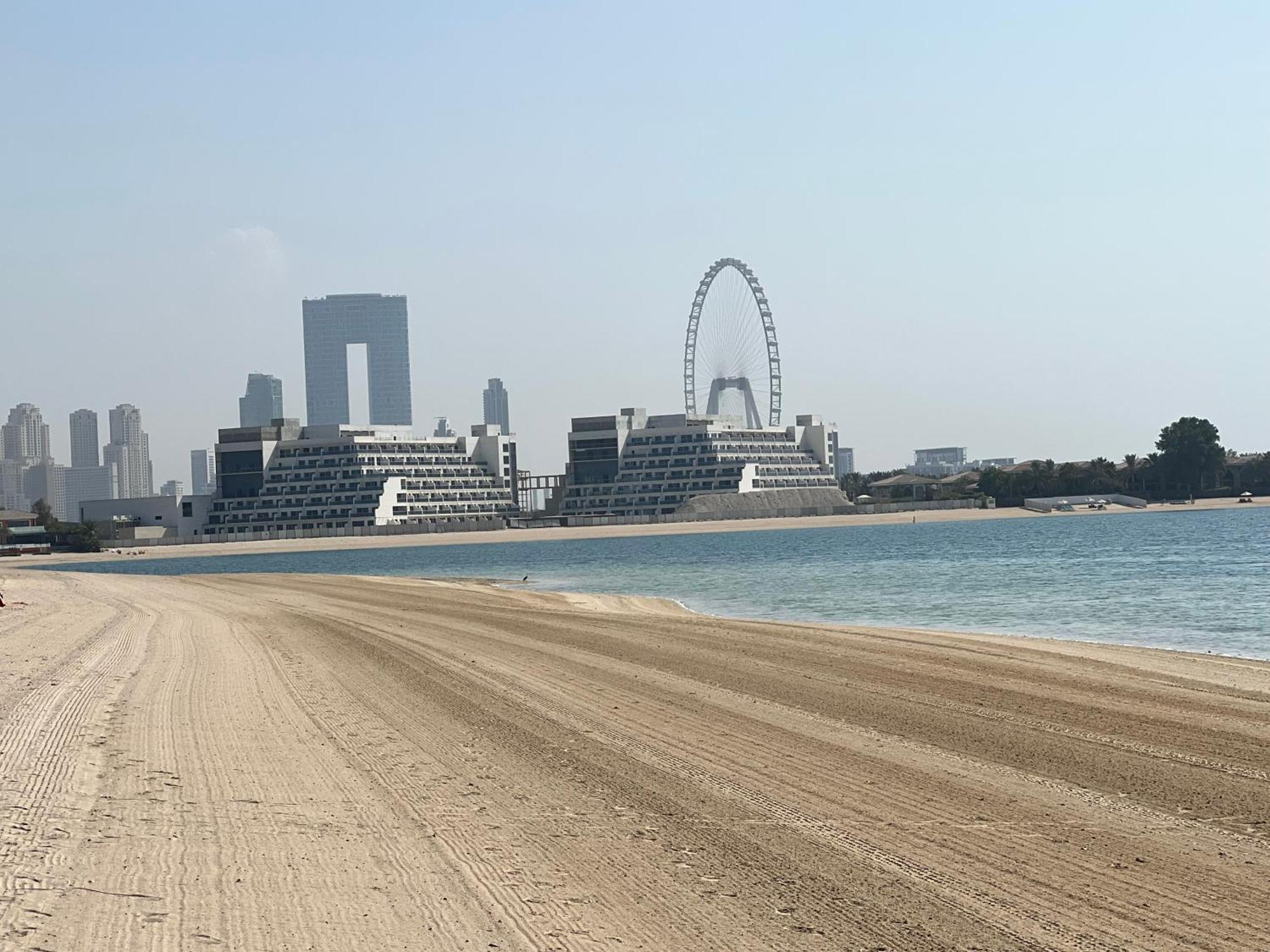 Villa Living In Dubai