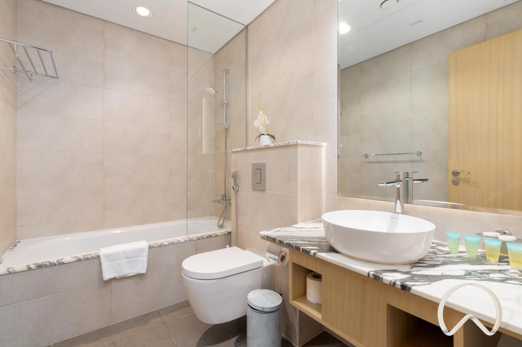 Oraya - Paramount Midtown Luxurious 2br With Sea View Apartment Dubai