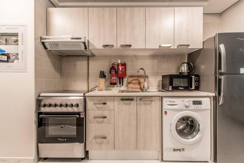 Premium Few Minutes To Expo Site Apartment