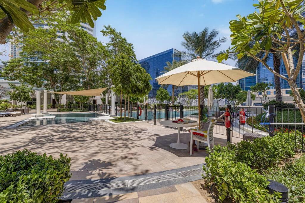 Tranquil Vibe 1br In Downtown Apartment *