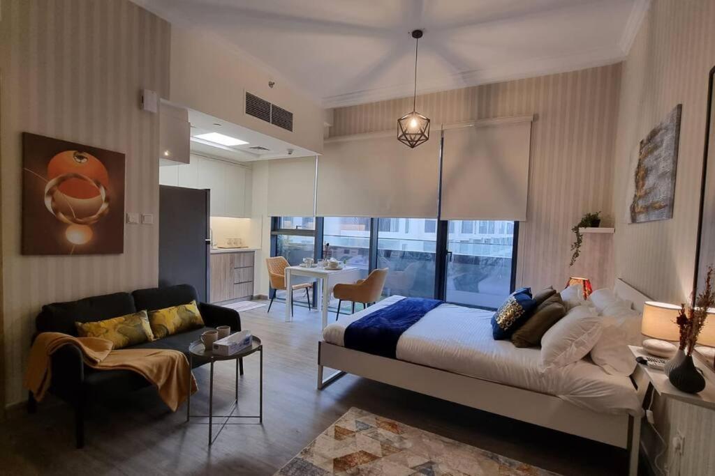 Comfortable In Mirdif Hills - Peaceful Living With Pool & Gym Amenities, Managed By Think Realty Apartment Dubai