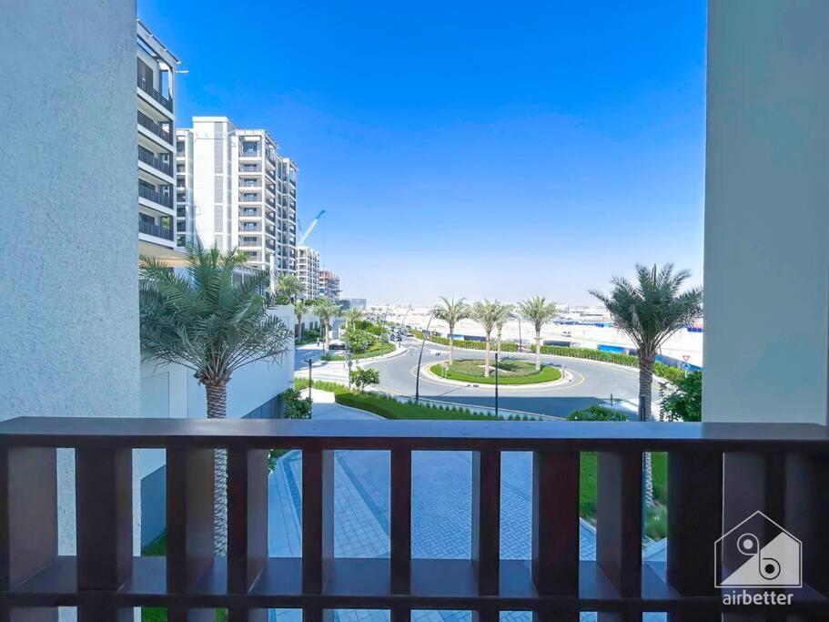 Amazing At Creek With Balcony & View Apartment *