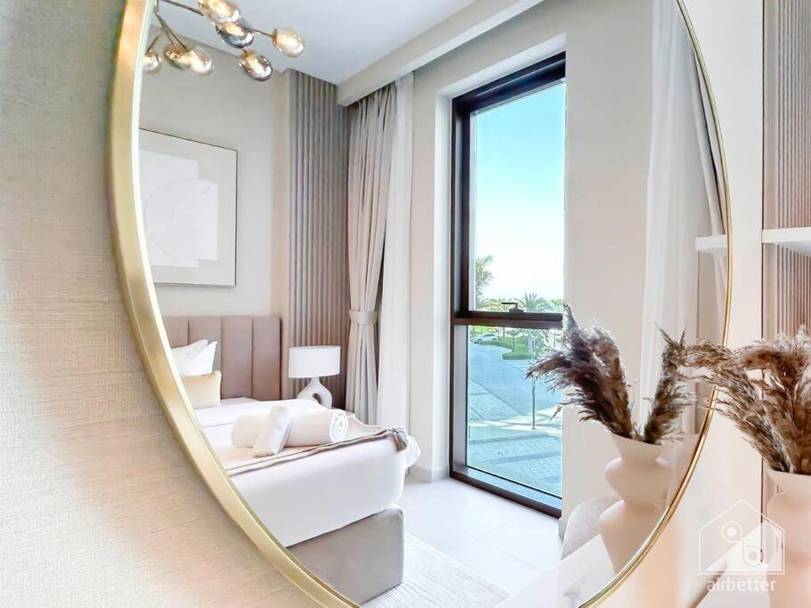 Apartment Amazing At Creek With Balcony & View Dubai