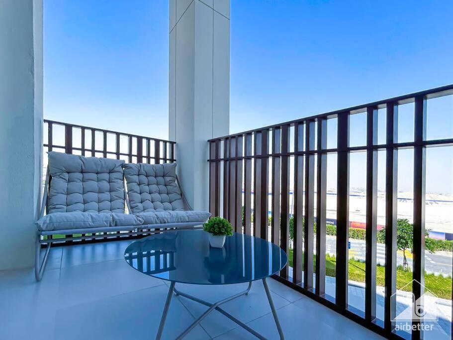 Amazing At Creek With Balcony & View