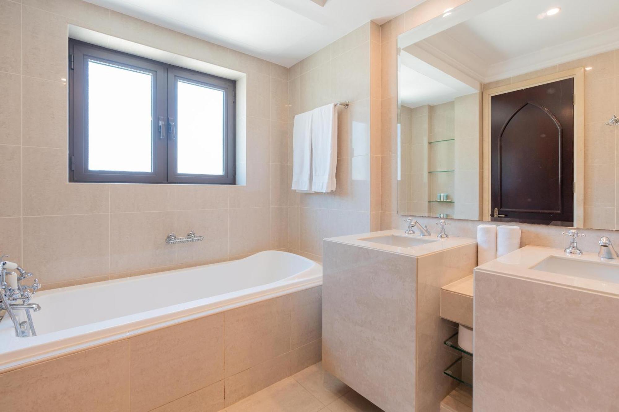 Souq Al Bahar & Downtown - Cityapartmentstay Dubai