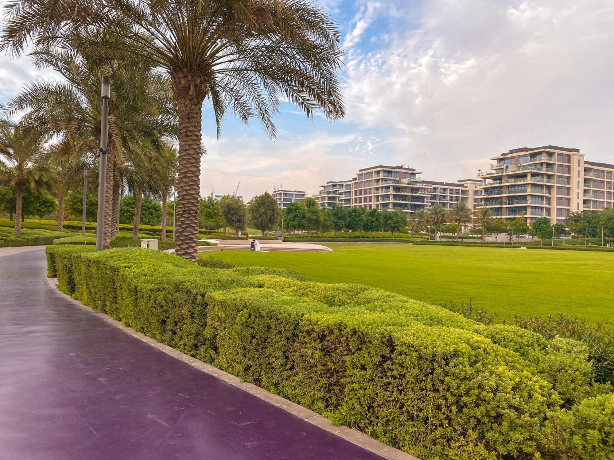 Vayk - Great Community 2bd Apartment Dubai