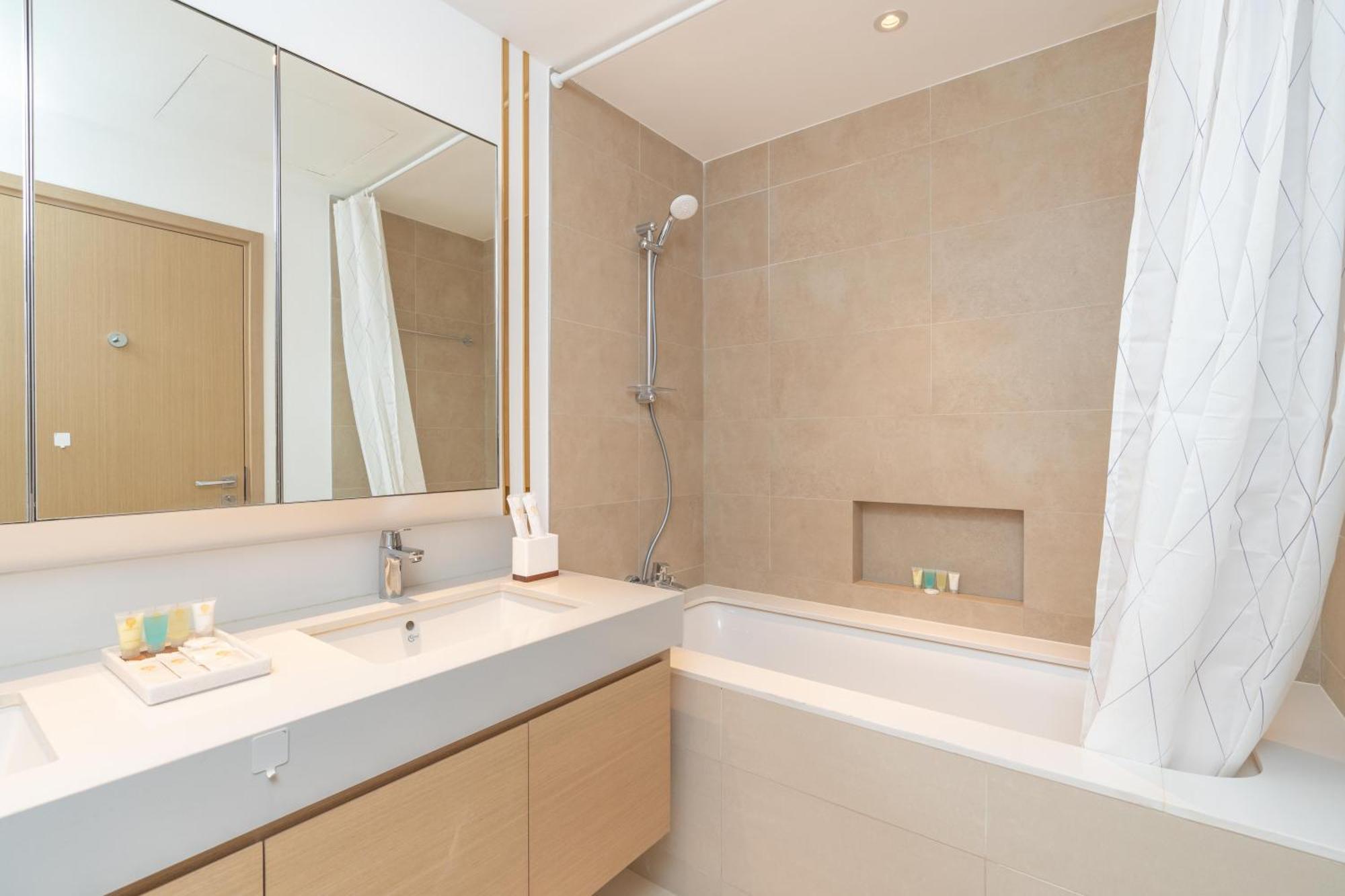 Globalstay Creek Horizon Modern Dubai