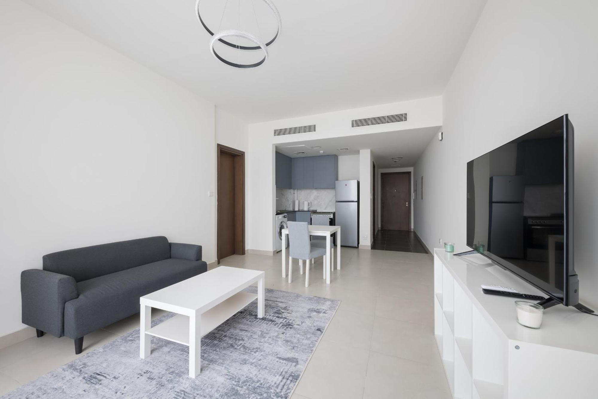 Splendid 1br In Living Garden Apartment