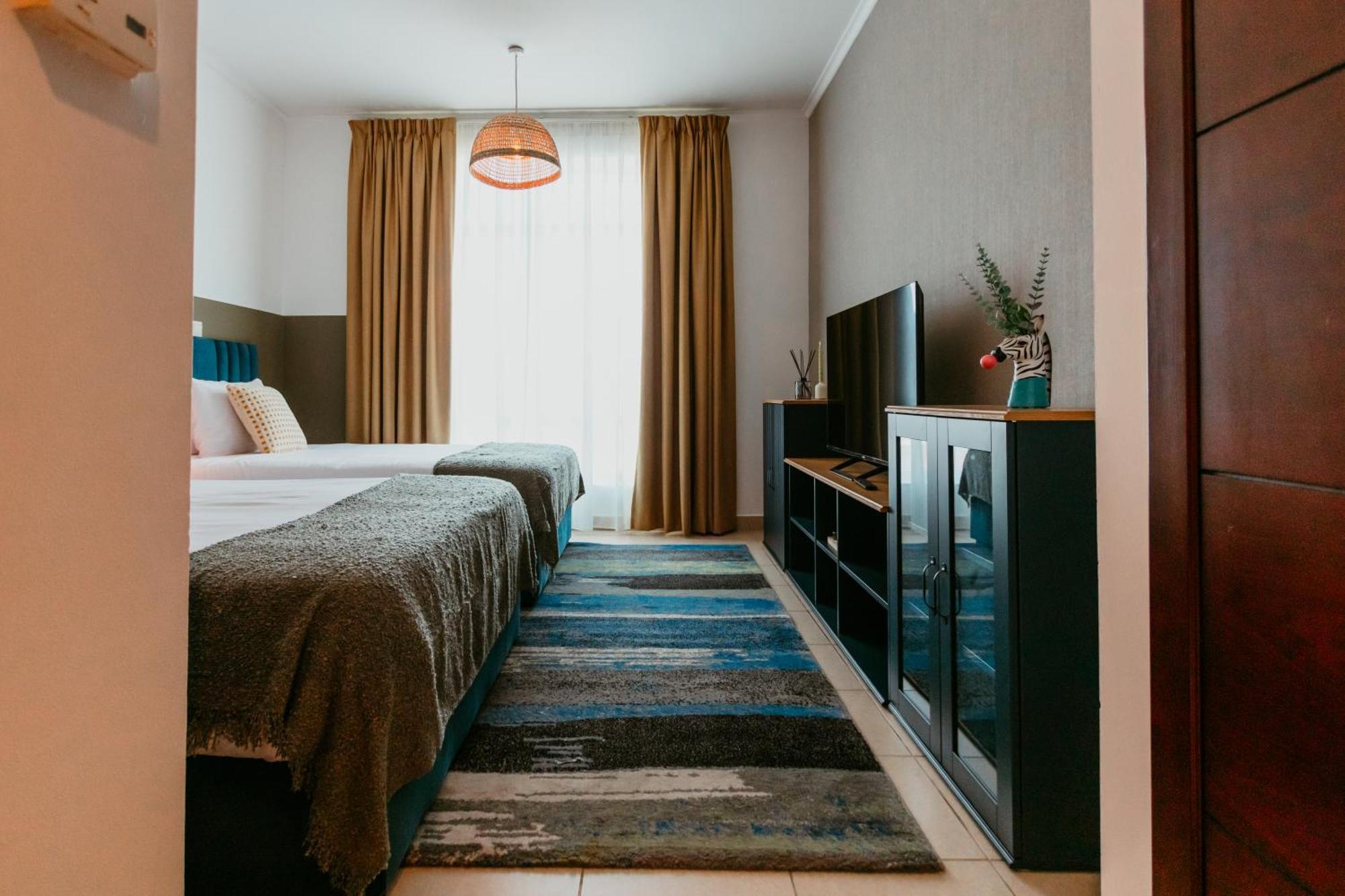 Stylish 2-bedroom Escape Near Mall Dubai