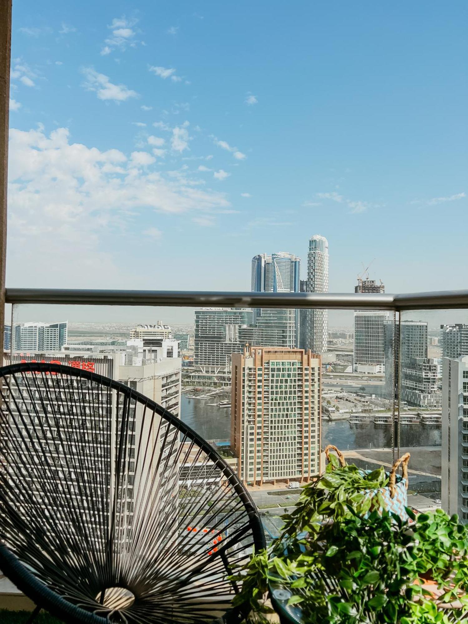 Apartment Stylish 2-bedroom Escape Near Mall Dubai
