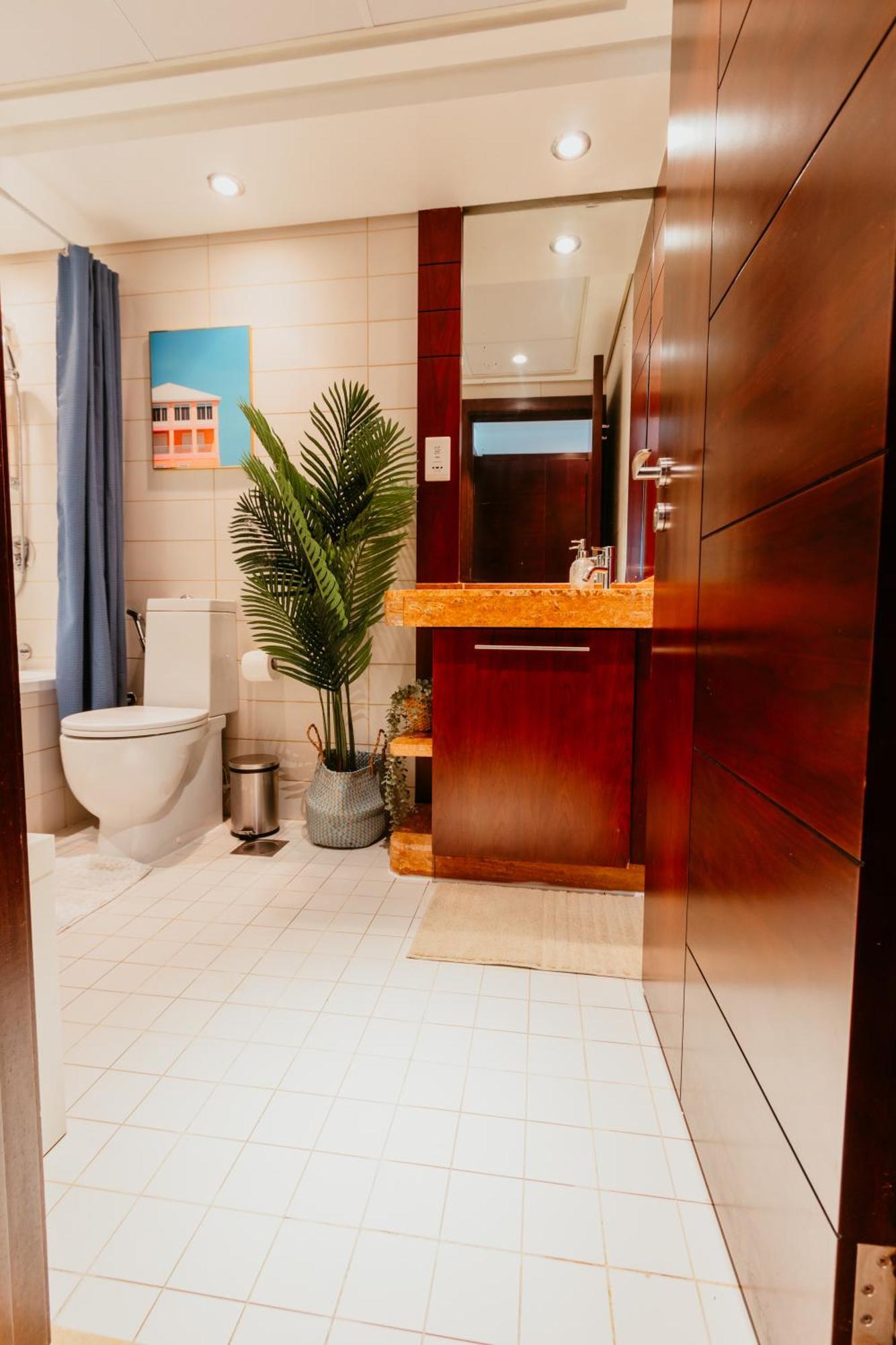 Stylish 2-bedroom Escape Near Mall Apartment