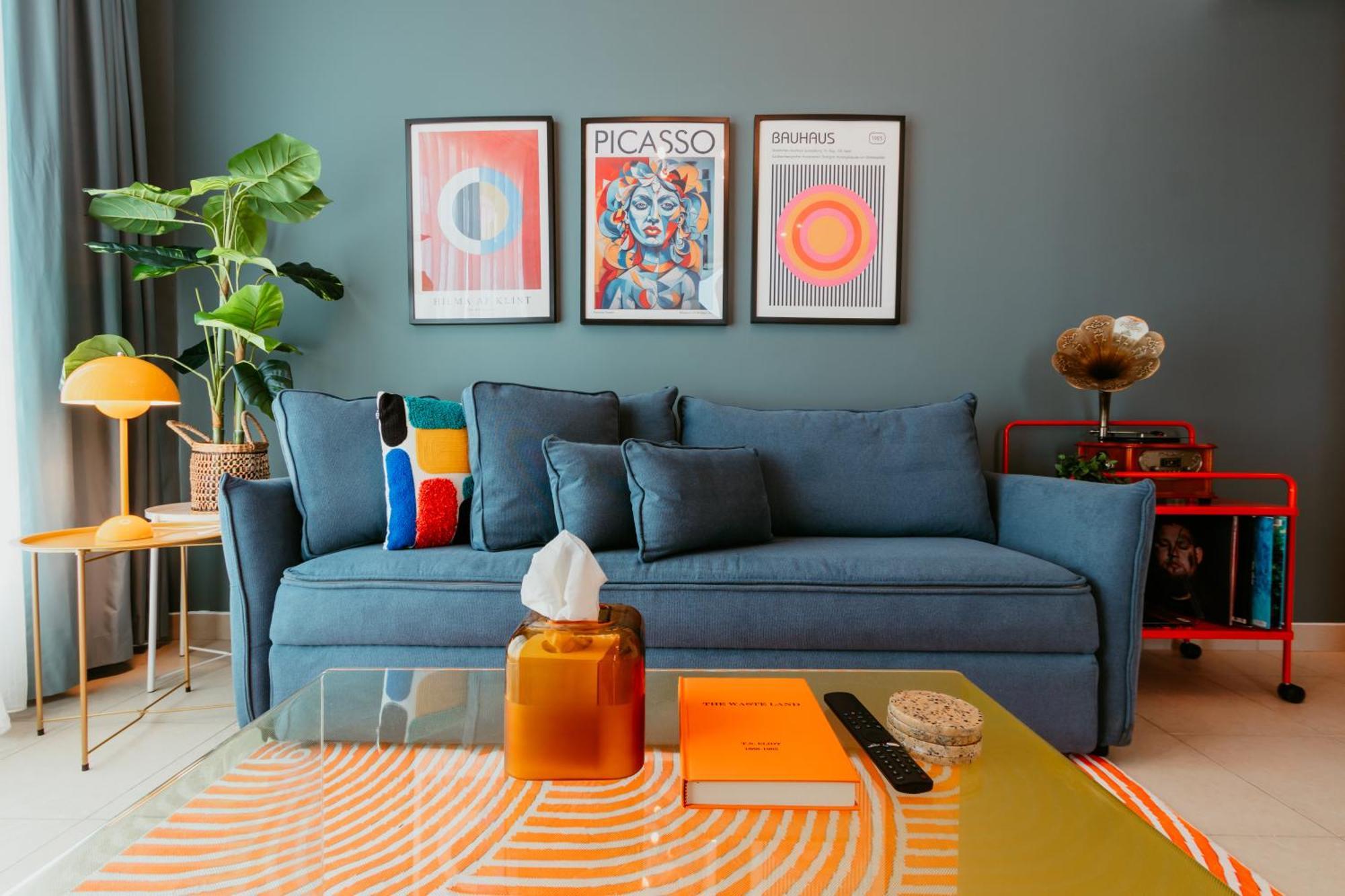 Apartment Stylish 2-bedroom Escape Near Mall Dubai