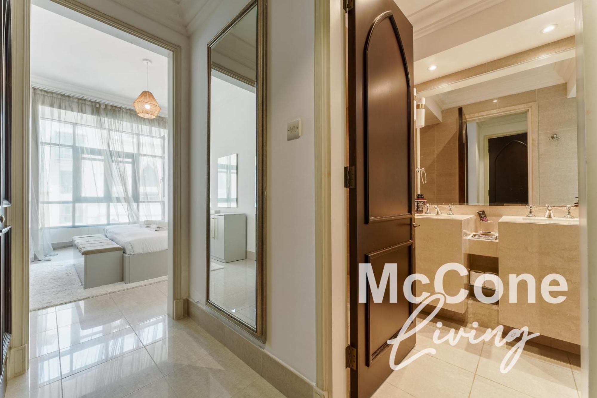 Apartment 1br In Downtown With Mall Access *