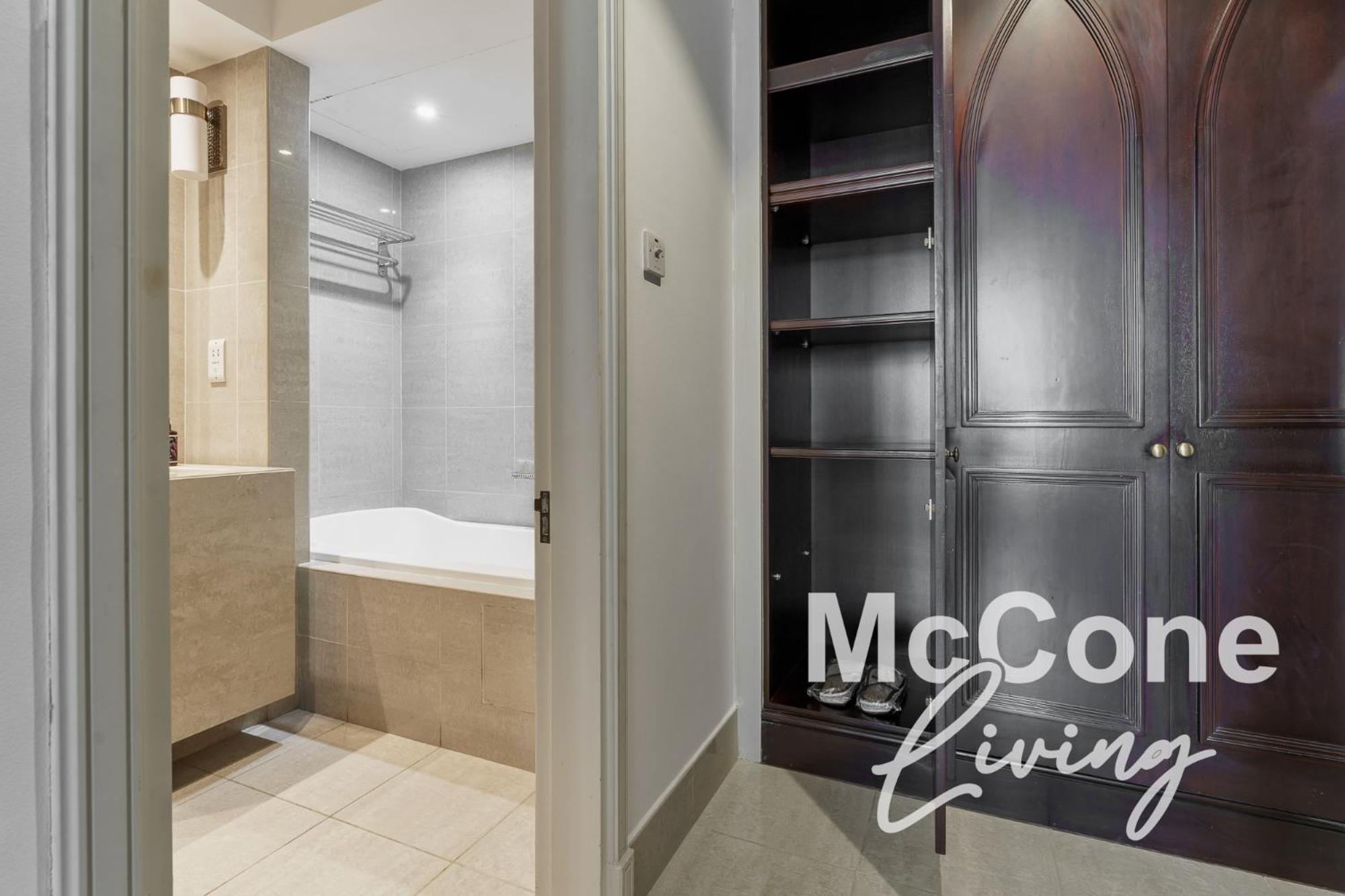 1br In Downtown With Mall Access * Dubai