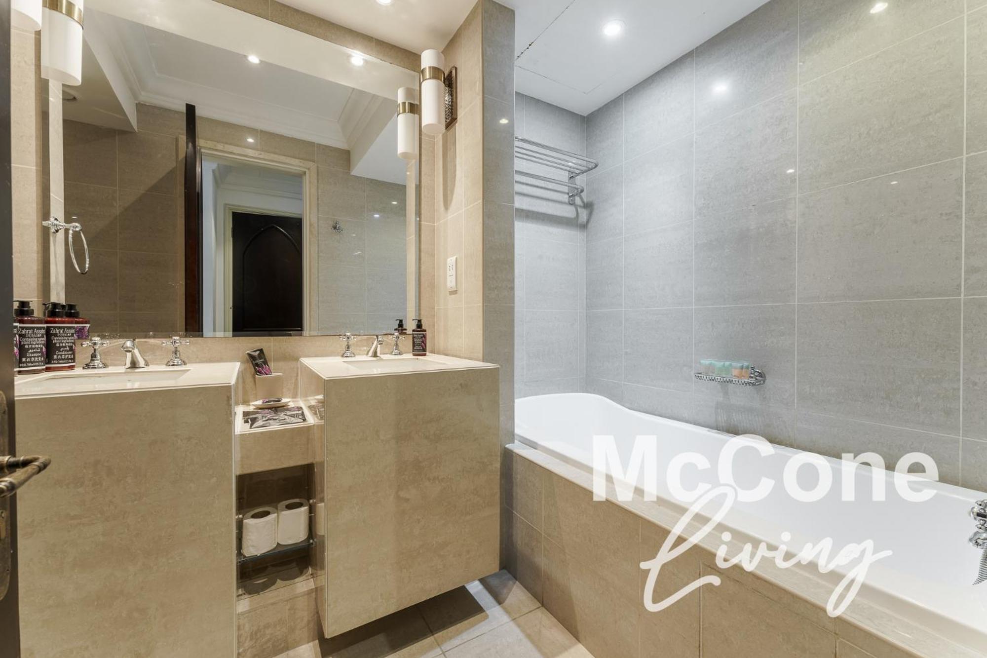 Apartment 1br In Downtown With Mall Access Dubai