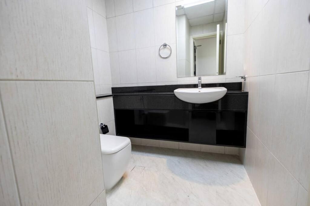 Apartment Wonderful 2 Bedroom At Jvc
