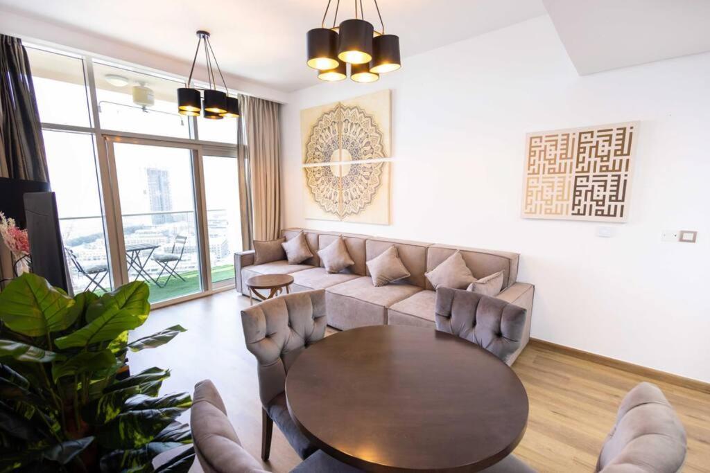 Wonderful 2 Bedroom At Jvc *