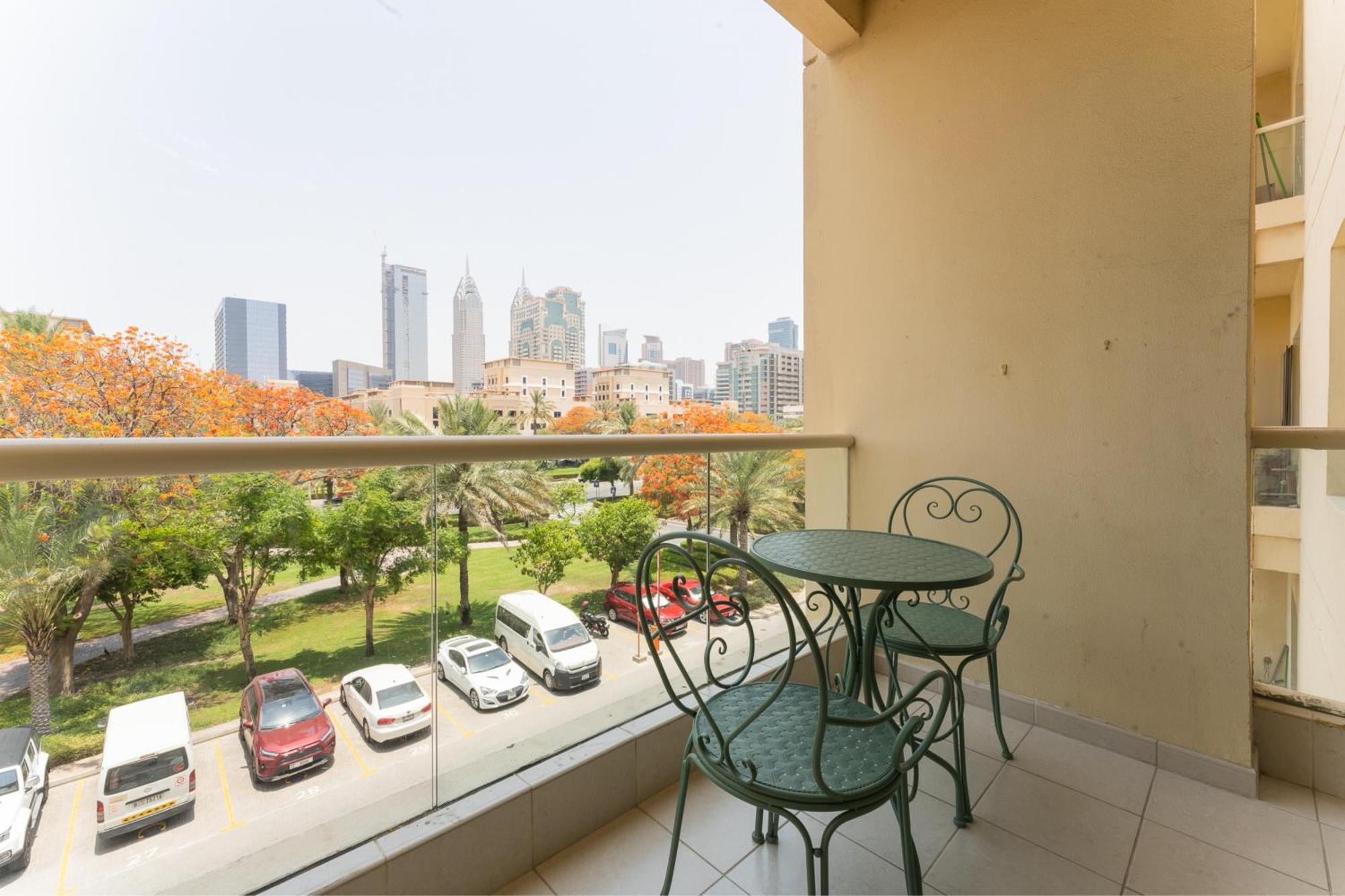 Apartment Havn - 1 Bedroom In The Greens, Barsha Heights Dubai