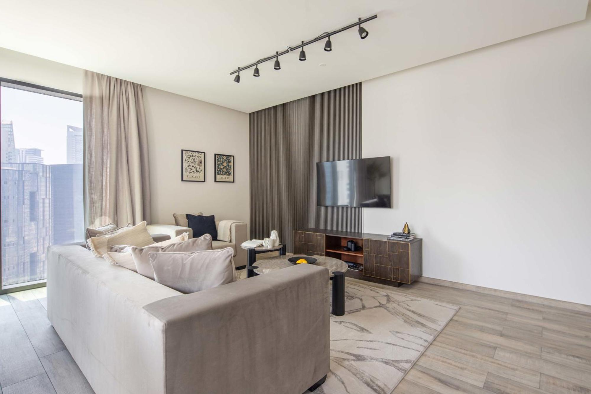 Frank Porter - Ahad Residences