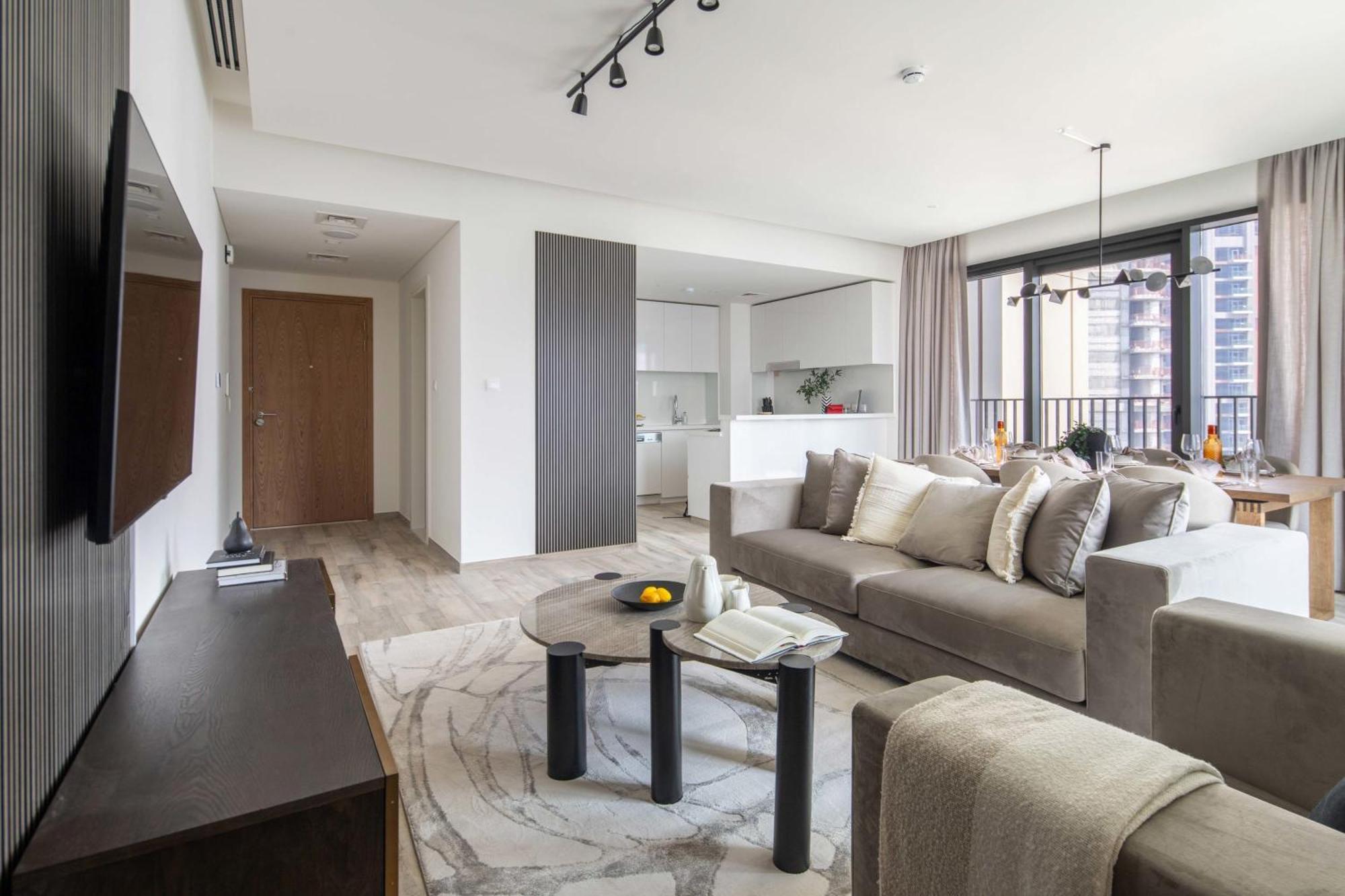 Frank Porter - Ahad Residences Dubai