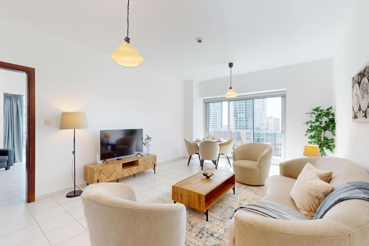 Apartment Marina Tower - Chic One Bedroom